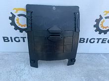 Сервисная крышка переднего подкрылка Mercedes Benz W166 C292 X166 A1668841000