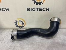 Патрубок интеркулера правый Mercedes Benz W176 W242 W246 C117 X117 156 A2465280282